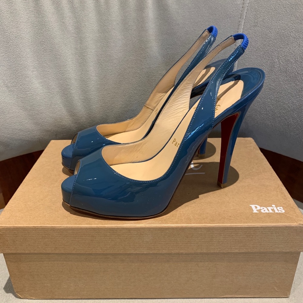 Authentic Christian Louboutin No Prive Patent Leather Pump